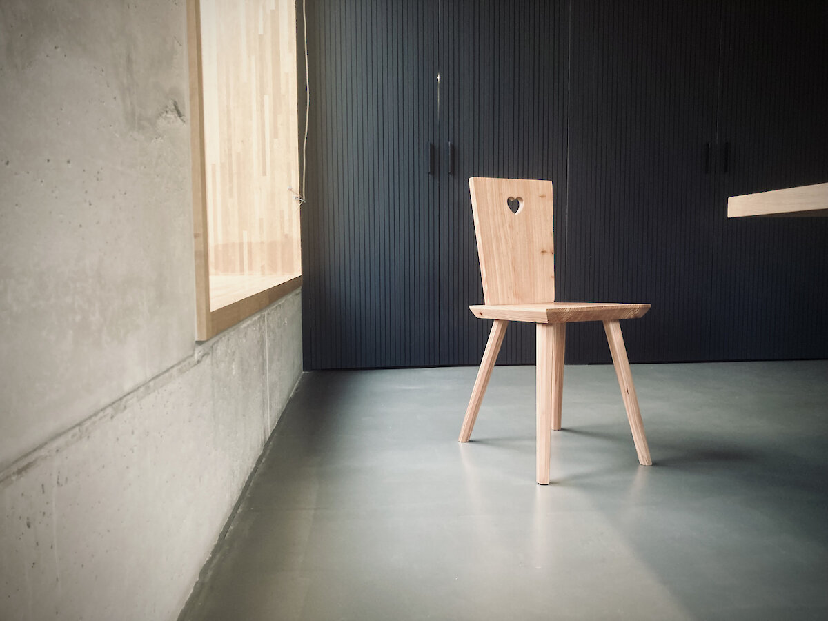 Möbeldesign - Der einfache Brettstuhl